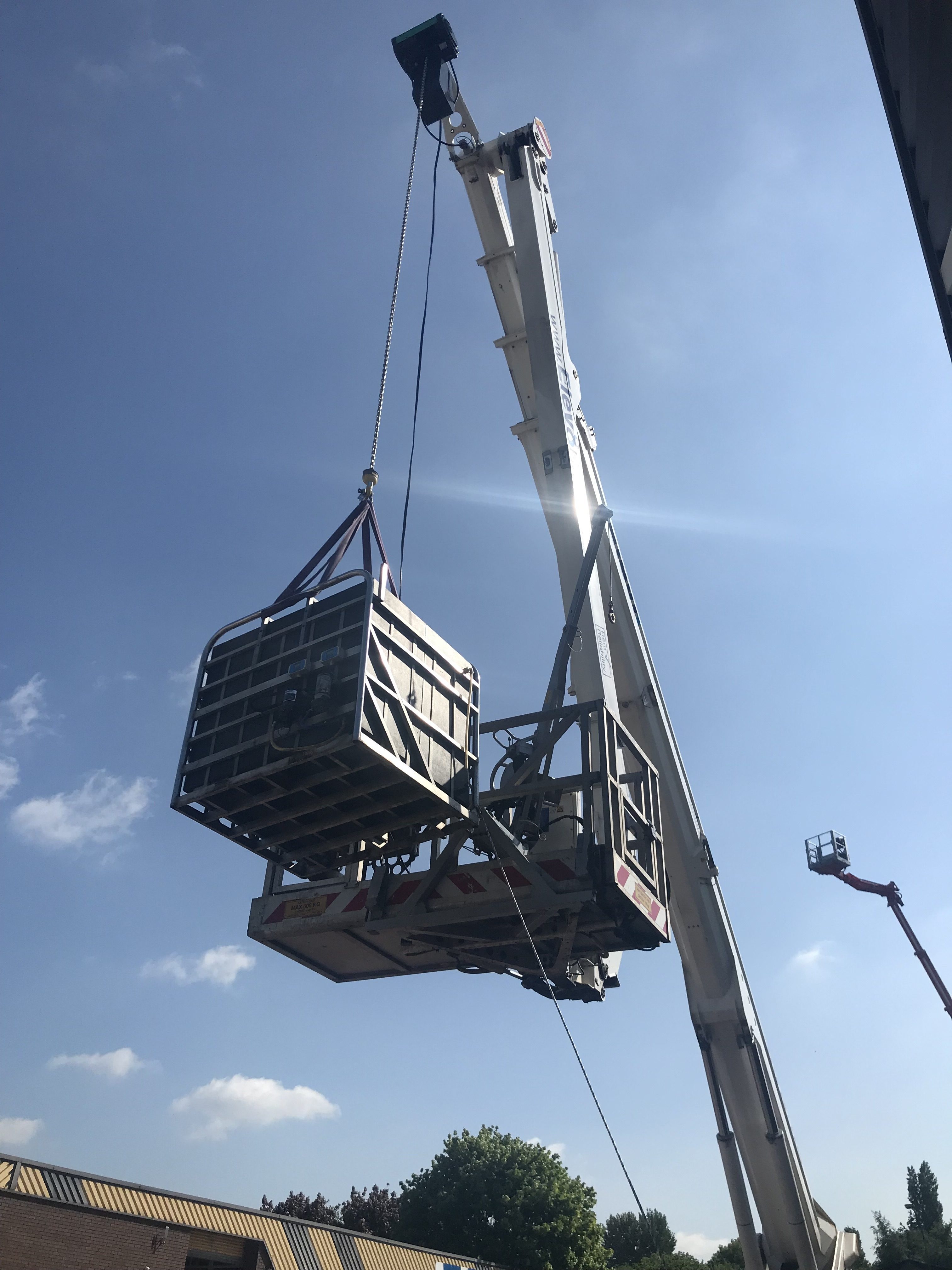 Lifting materials safely with an access platform