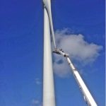 Wind turbine maintenance from an access platform