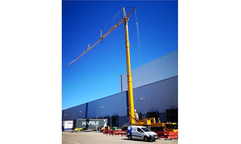 Liebherr MK140 mobile tower crane for hire