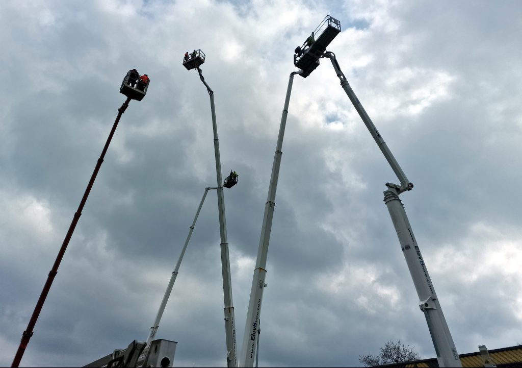 Truck mounted MEWPS in South Yorkshire